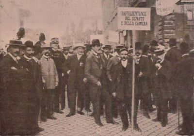 0341 - Il 'blocco popolare'. La commemorazione di Garibaldi. Al Gianicolo (Illustrazione italiana, 14 luglio 1907)