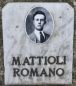 Mattioli Cesare Romano, piccola lapide sul cippo a terra dell'asilo monumento di Sabbioni frazione di Viadana.