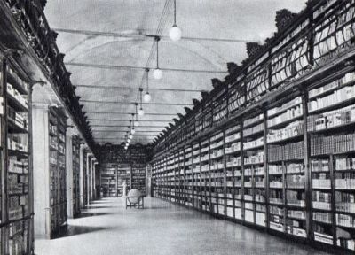 Biblioteca universitaria di Pavia - salone
