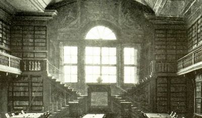 Salone della Biblioteca Magliabechiana (ai primi del Novecento)