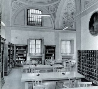 Biblioteca comunale di Forli - sala di consultazione